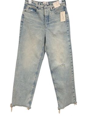 Universal Thread Highest Straight Ankle Jeans Size 6 NWT